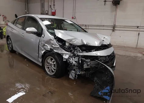 2019 Toyota Prius Prime Plus из США, поврежденный, VIN JTDKARFP2K3109754